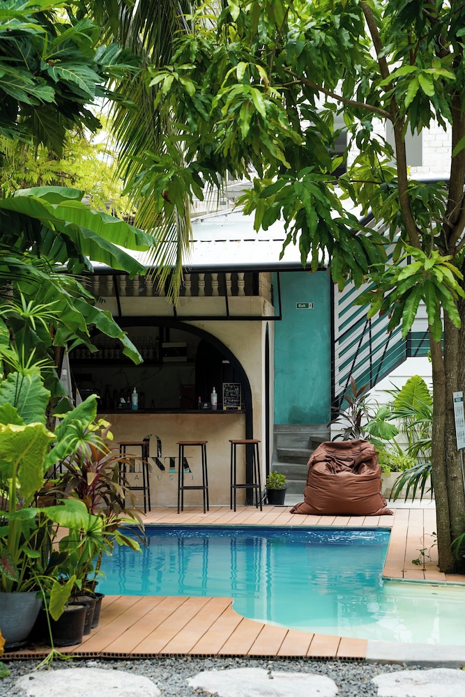 Zinnia Villa
