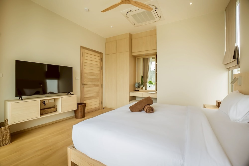 Akal Pool Villa 3BR near Laguna, Bangtao & Beach