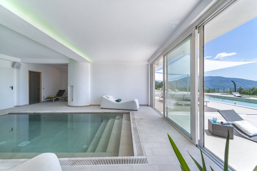 Villa Montefalcone 8 by Marche Holiday Villas
