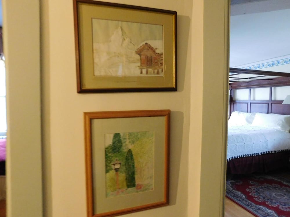 Cliff Crest Bed & Breakfast