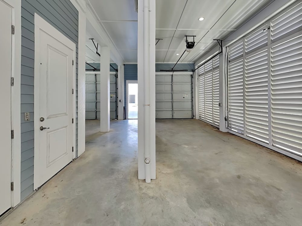 Seabreezy Lane by Ryson Vacation Rentals