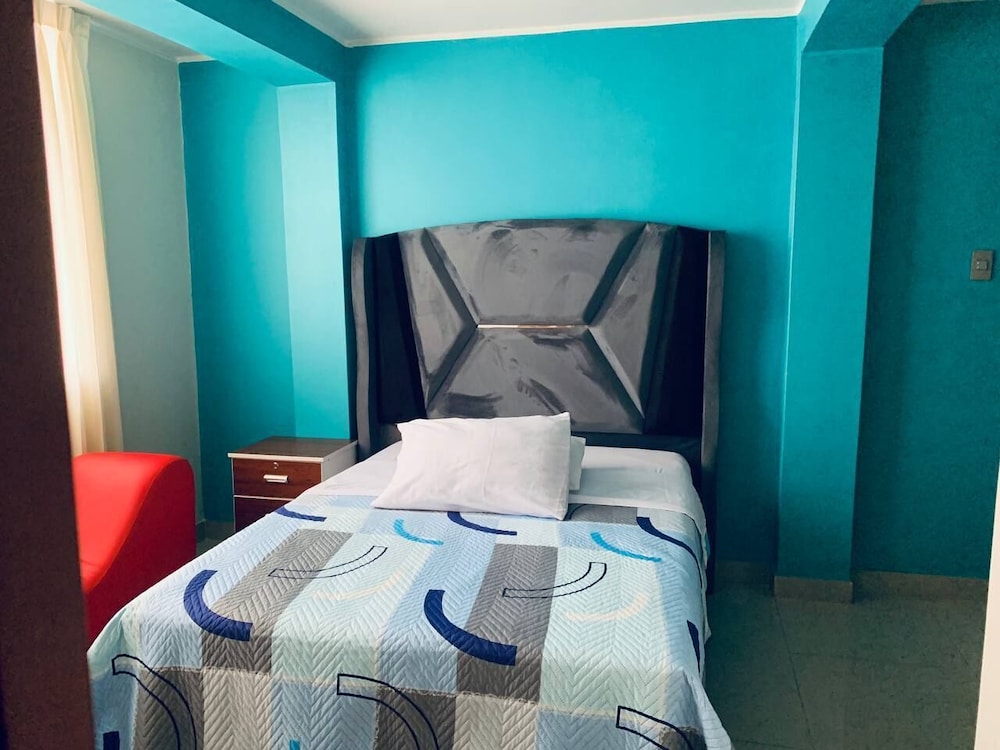 Hostal TOSCANO SUITES