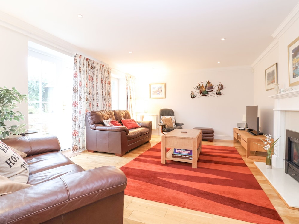 9 Church Farm Rise