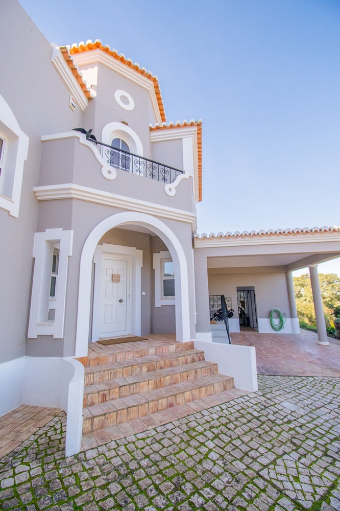 Casa Bela Vista in Est Mbar