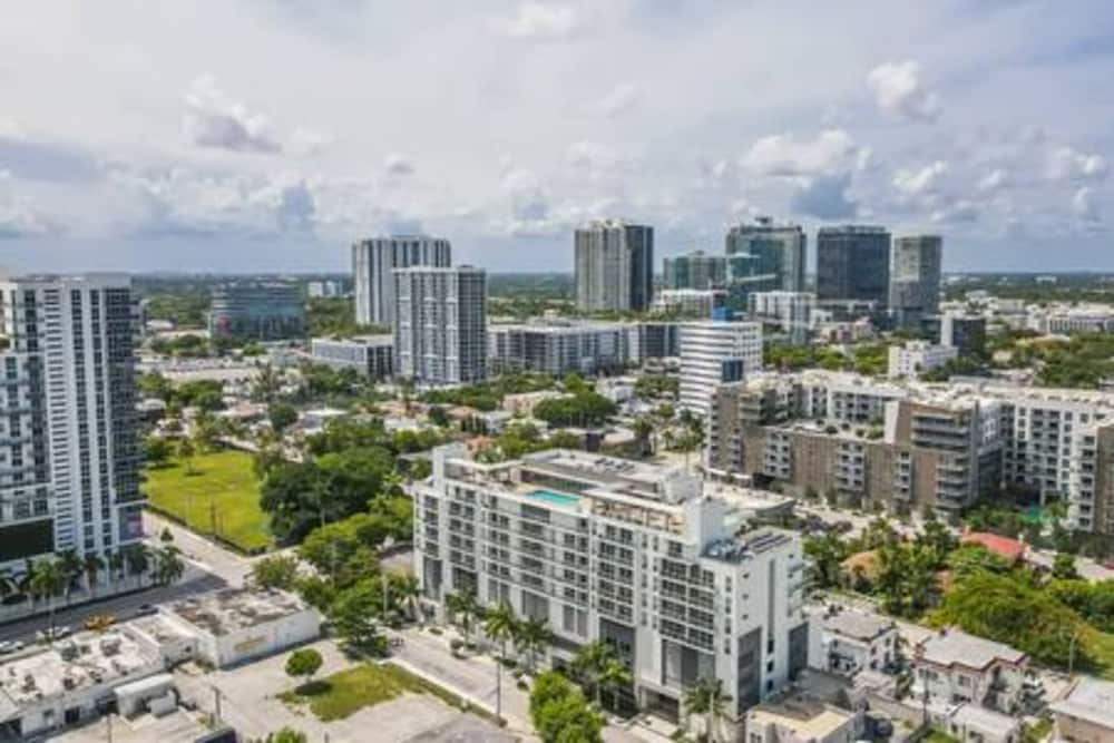 Modern 1BR Apt In Edgewater Free Parking