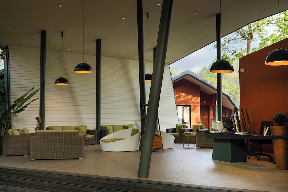 Vyna Hillock Resort and Spa