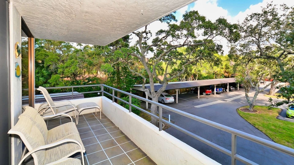 Anchorage Resort 2nd Floor 2 Bedroom Condo Facing IntraCoastal Waters 2 Condo