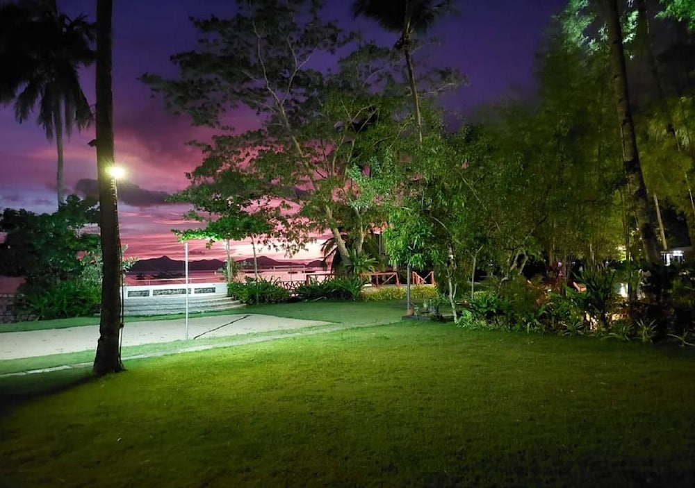 Doublegem Beach Resort and Hotel