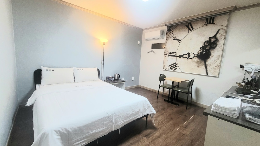 e motel