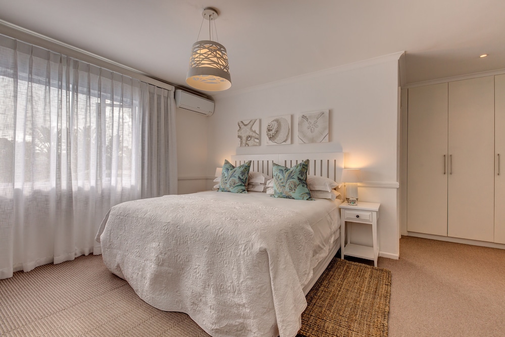 Amanzi Island Boutique Hotel