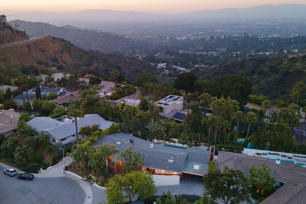 Edwin by Avantstay Hollywood Hills Luxury + Pool