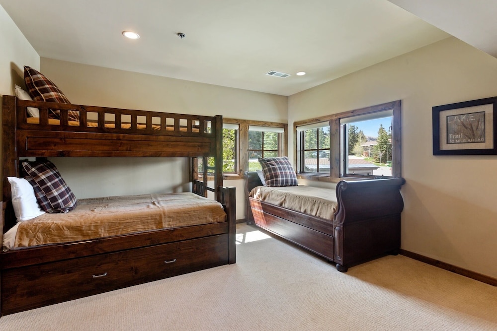 Stag Lodge at Deer Valley Resort - Three Bedroom Residence with Spa #13 3 Condo