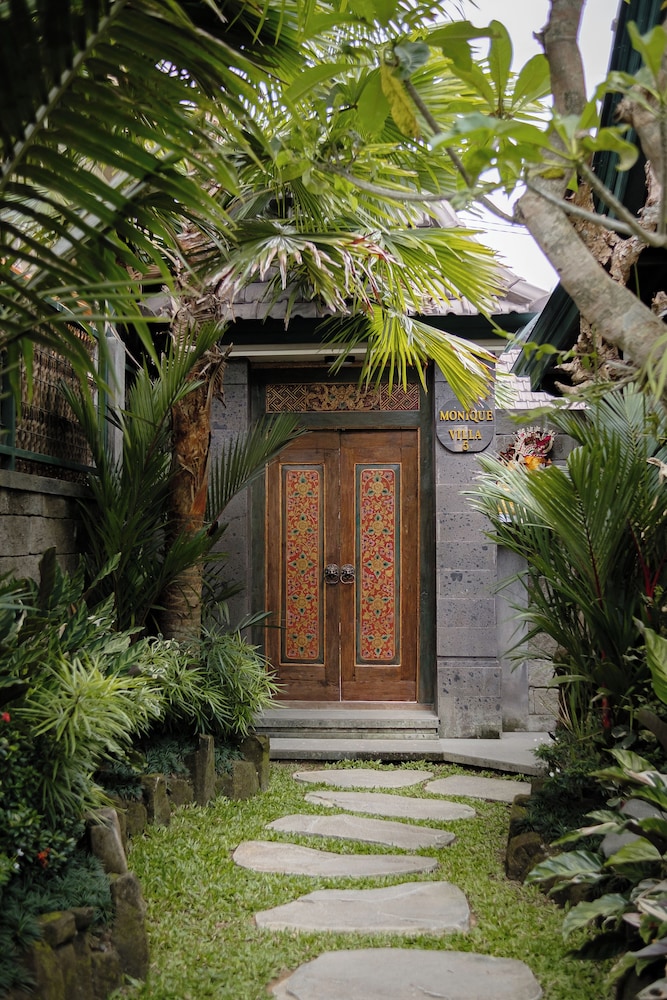 Monique Ubud Villa