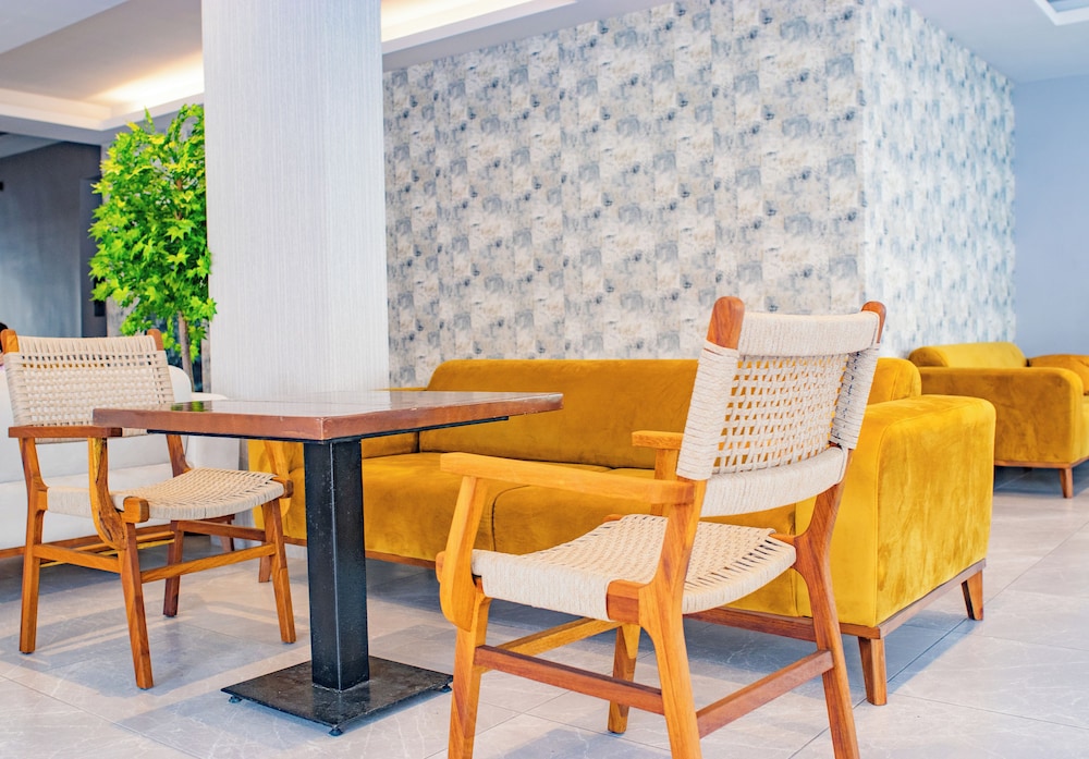 Point Beach Hotel - Image 9