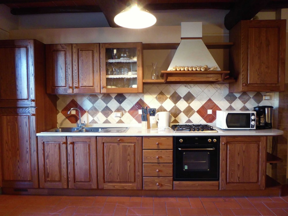 Holiday Home in Montecarelli With Pool photo 3