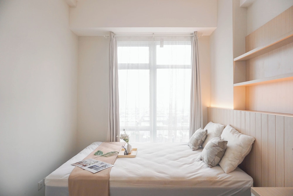 High Floor 1BR at Vasanta Innopark Apartment near MM2100 and Cibitung