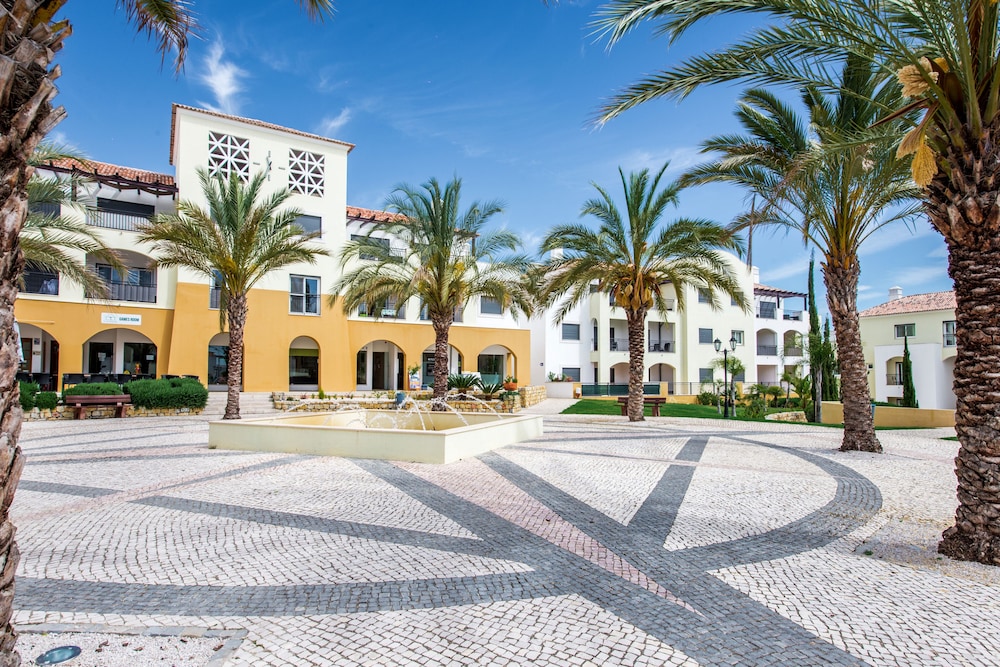 O Pomar Apartments by MarsAlgarve