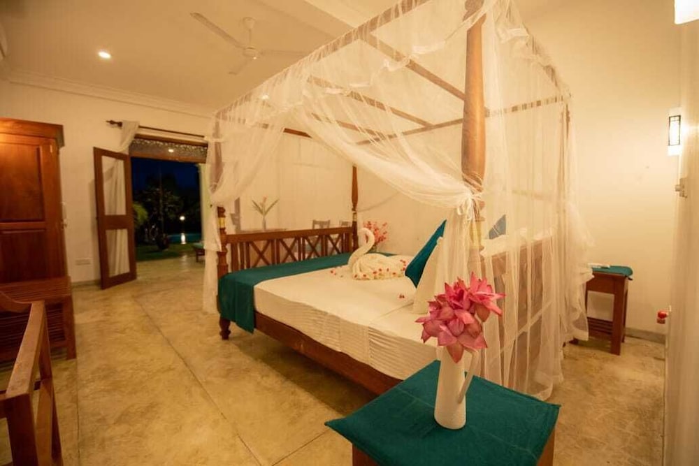 New Mangosteen Garden Villa view 3