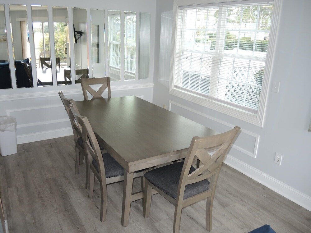 Family Friendly Golf Course View Condo 101M with Great Brunswick Plantation Resort Amenities by RedAwning view 5