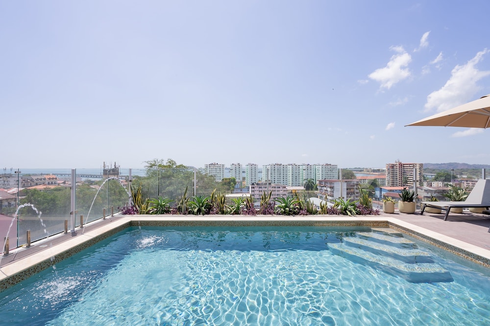 w Majestic 1BR w Fantastic Deco in Casco View