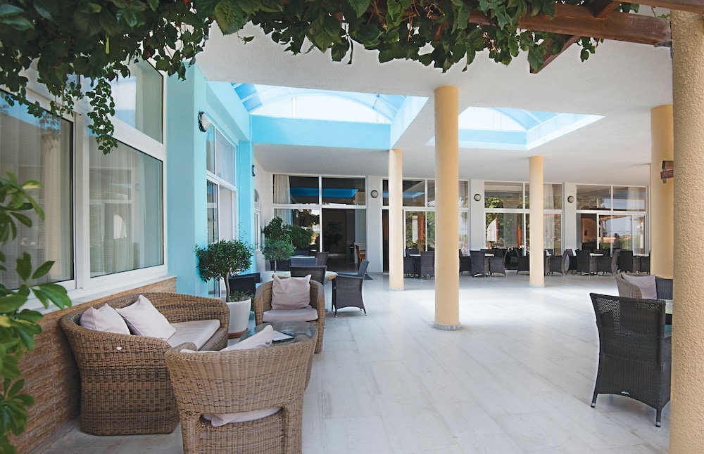 Atlantis Hotel