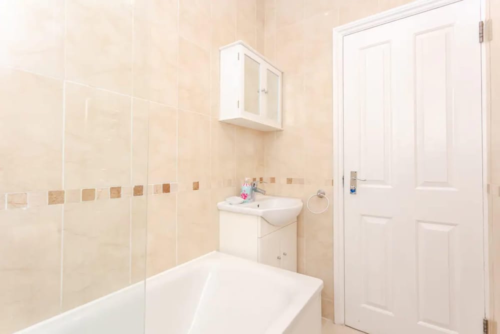 Stylish 3 Bedroom Home With Garden Near Kings Cross
