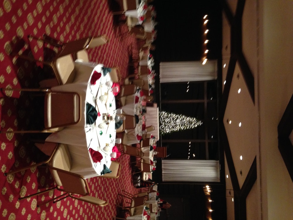 The Seasons Lodge