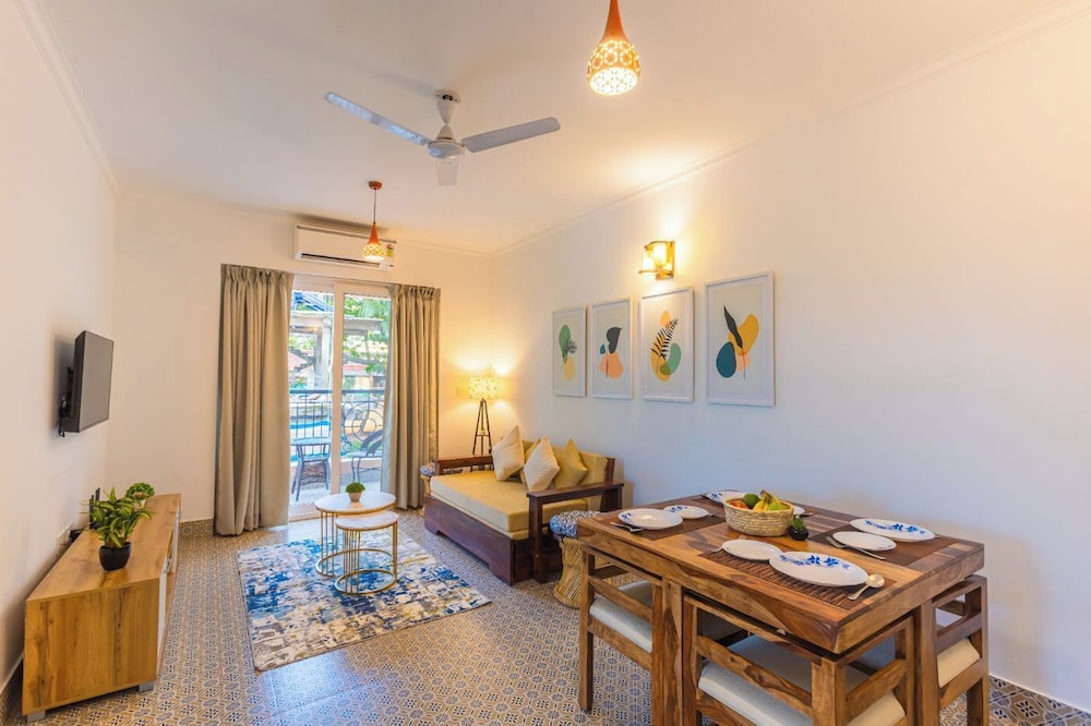 Palm Retreat 1BHK Pool & Field Views