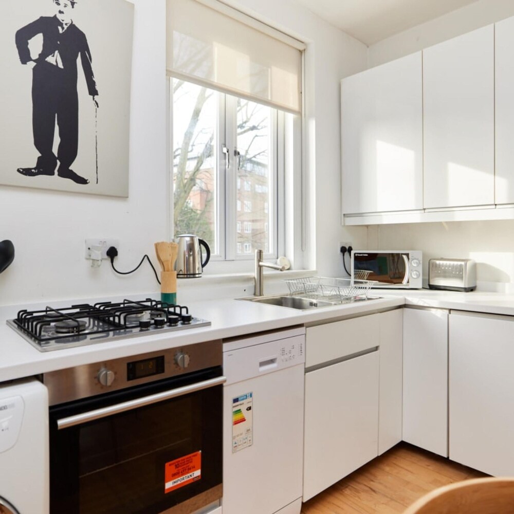 The Putney Hideout - Bright 1bdr Flat