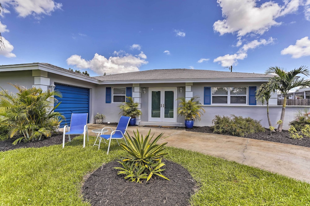 Fort Myers Bungalow - 12 Miles to the Beach! view 3