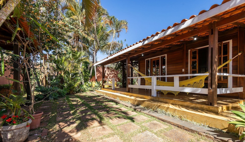 Charming House w/ BBQ in Vila Planalto Act029