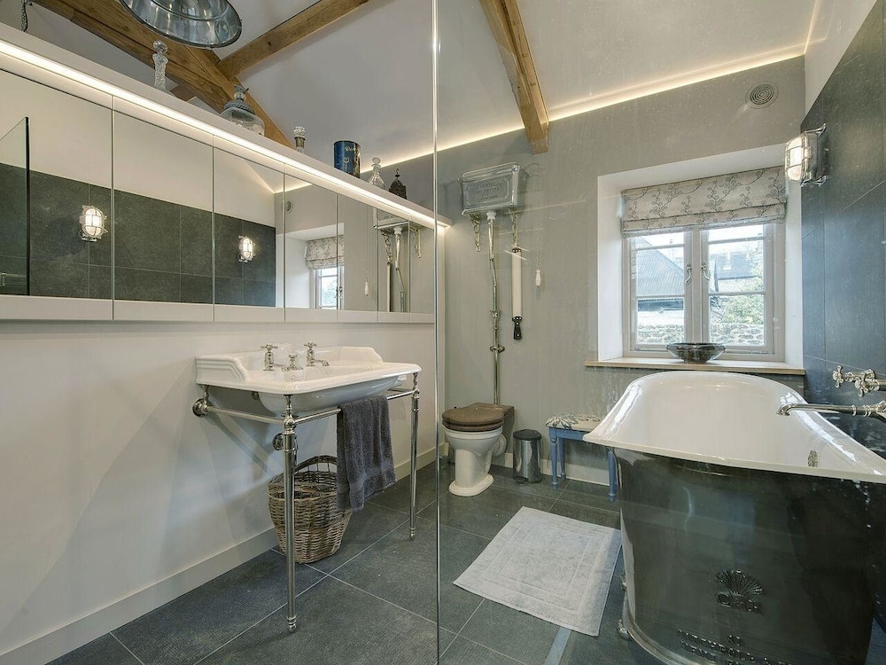 Newton Abbot Vacations - Dairy Cottage - Property Image 12