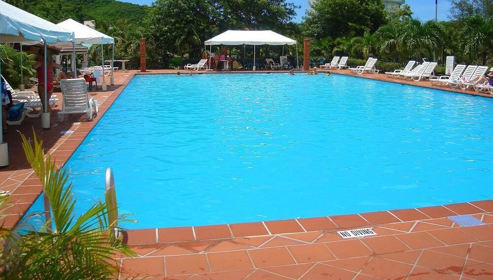 HBK Villa Rentals at Jolly Harbour