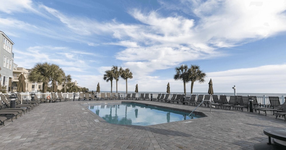 125 Grand Pavillion by Avantstay Steps From Sand