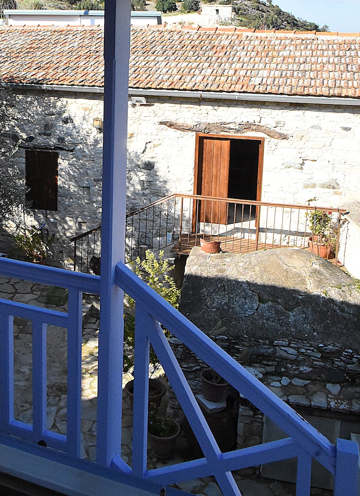 Photo 48