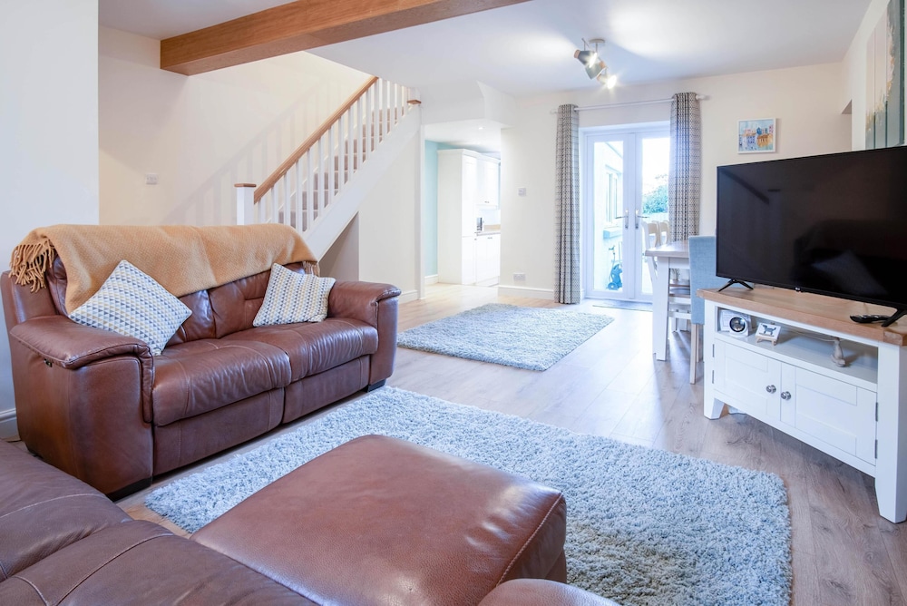 Ty George - 3 Bedroom Cottage - Tenby