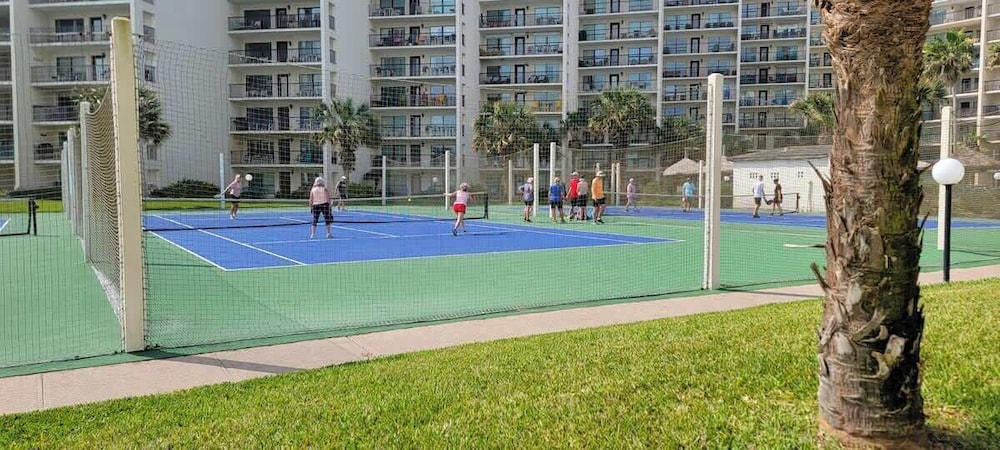 Beachfront Hotspot - New Furnishings - Pool - 1st Floor