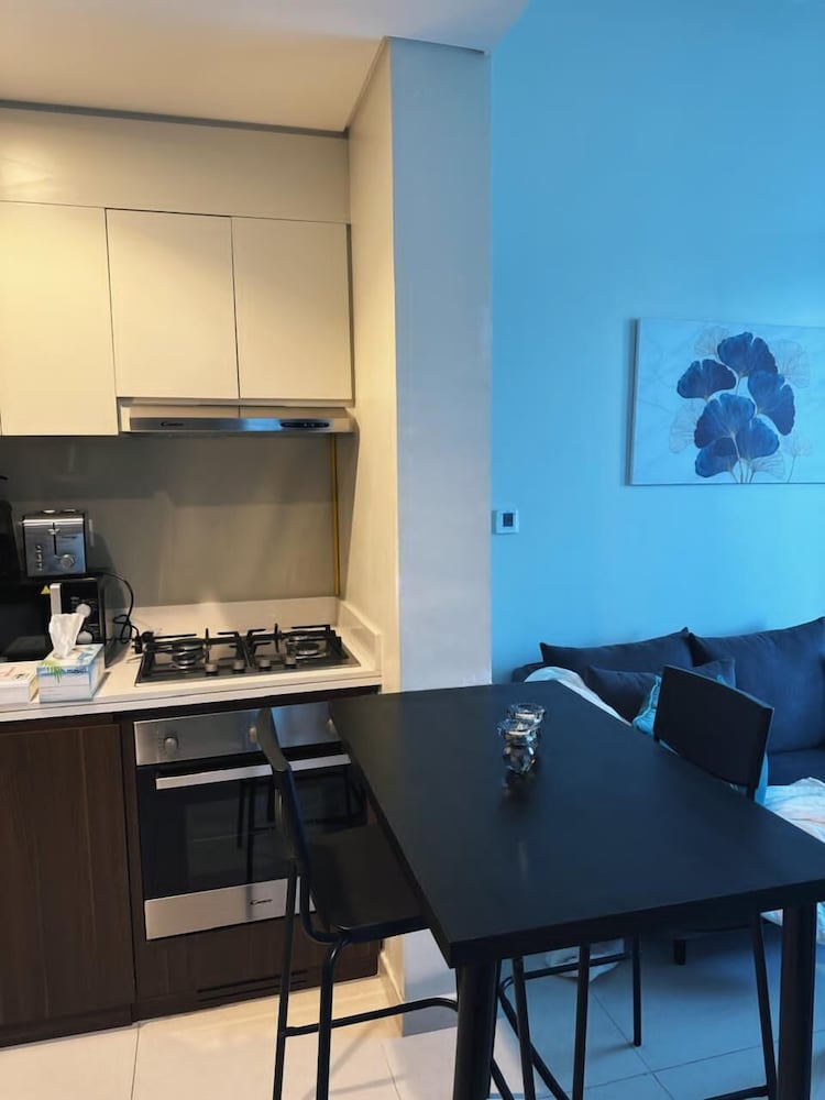 1BHK Burj View. Near Dubai Mall & Metro
