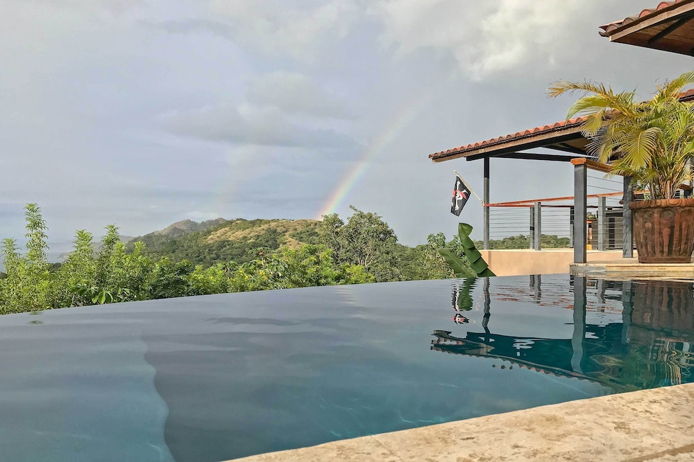 Luxury Home w/ Views & Infinity Pool: Near Beach!
