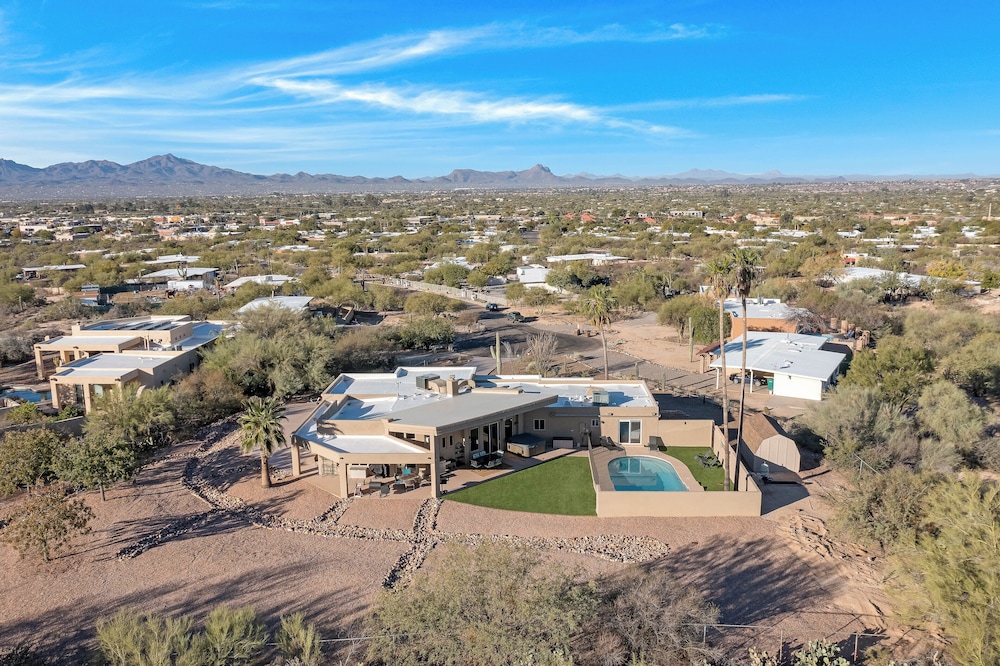 Home Near El Conquistador Golf: Hot Tub + Mtn View