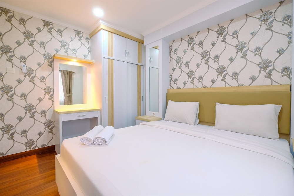 Cozy Living and Homey 2BR Sentul Tower Apartment