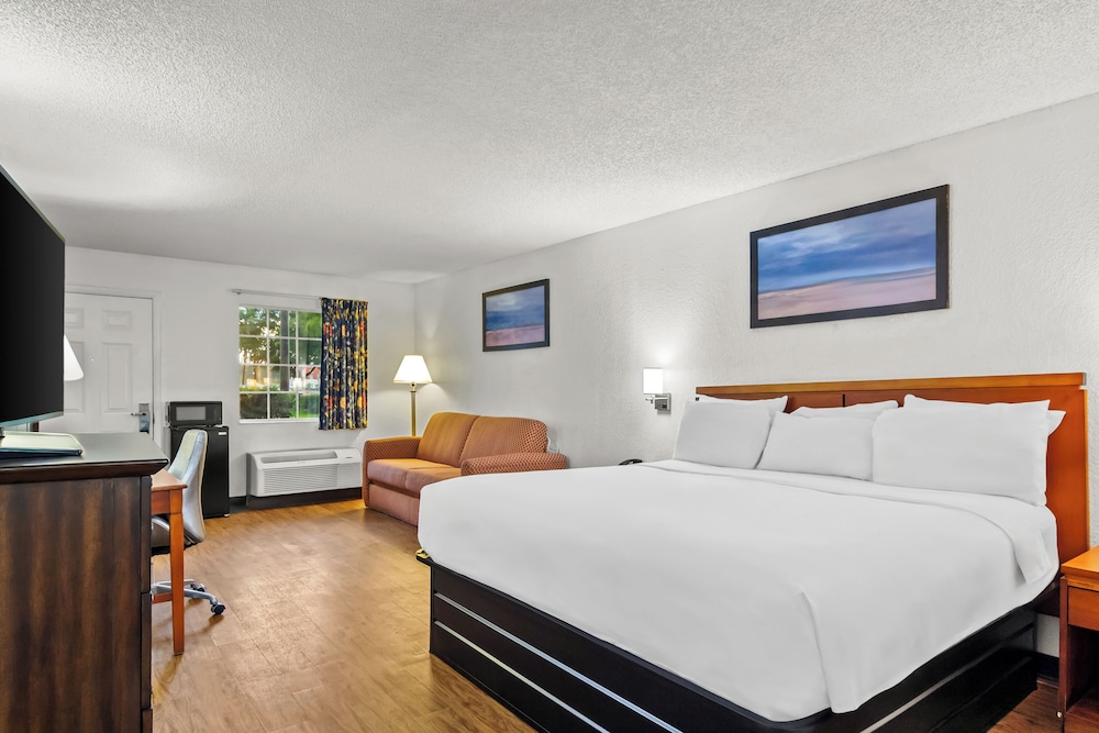 Homestay Inn & Suites