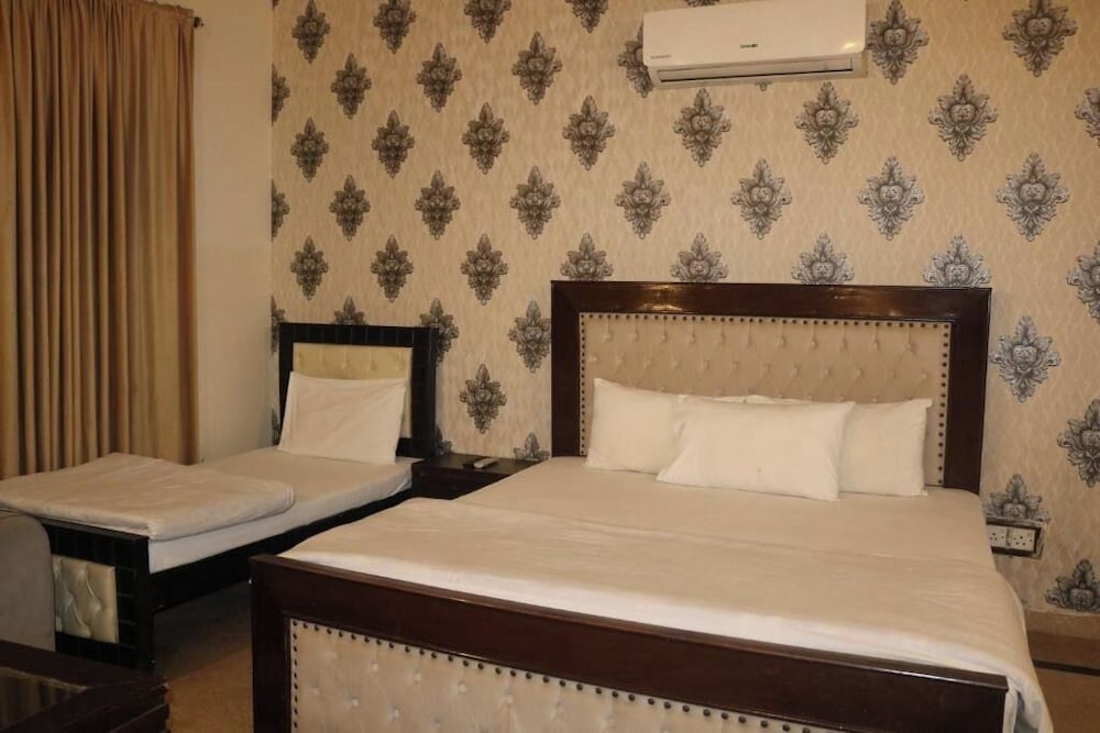 New Pak Guesthouse