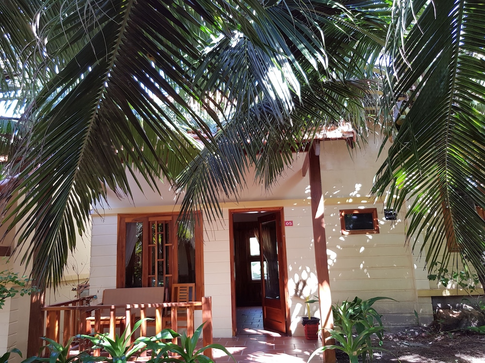 Free Beach Resort