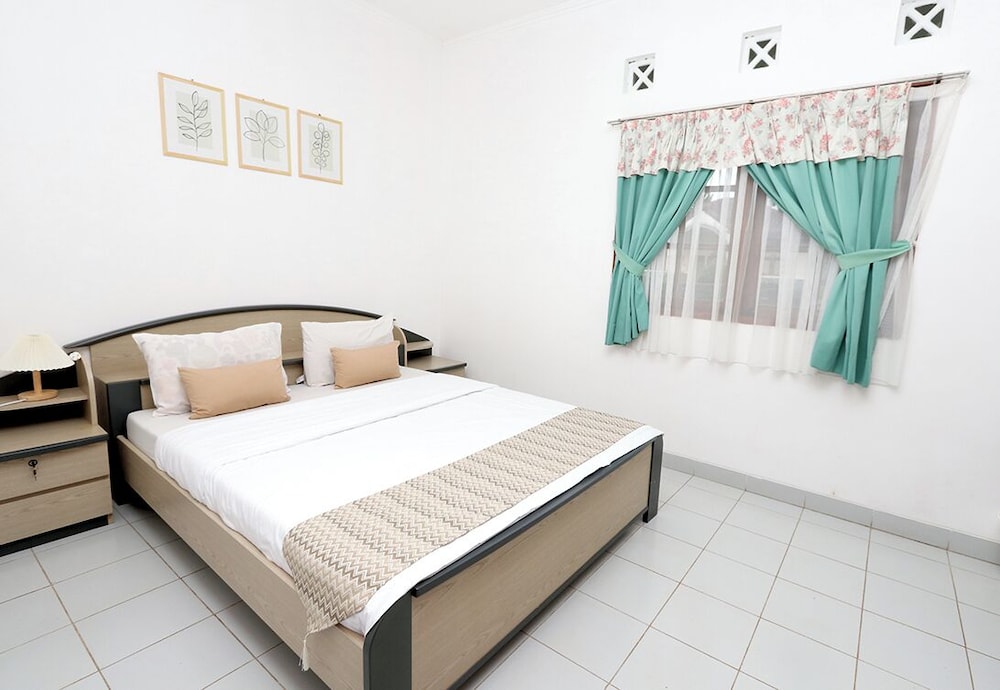 Villa ChavaMinerva Aries Ciater with Private Pool
