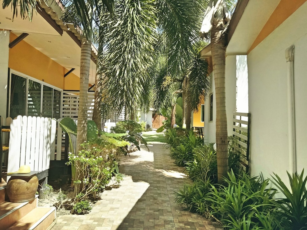 NT House Koh Lipe Resort