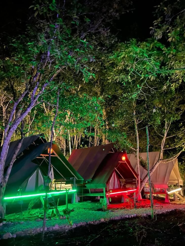 Lainkalogos Glamping
