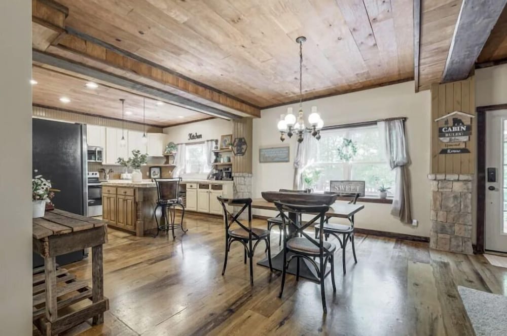 The Log Palace Private Guest Suite 2 Bedroom Cabin by RedAwning