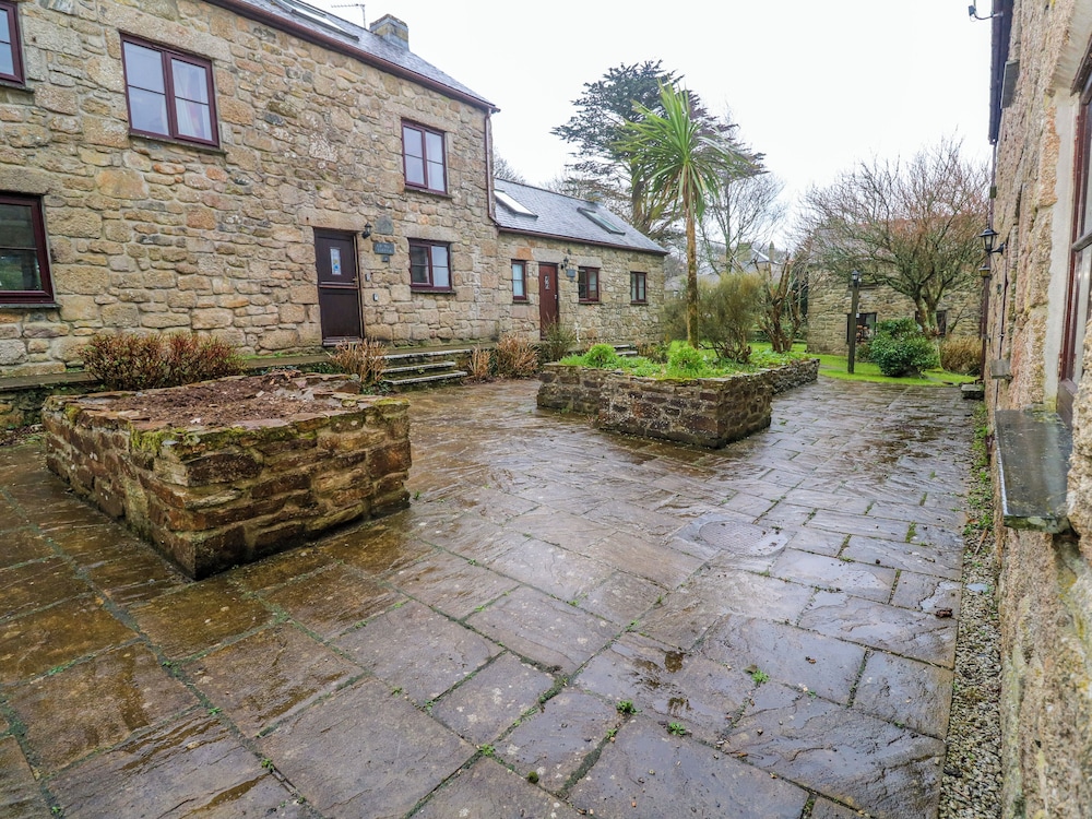 Valley Cottage