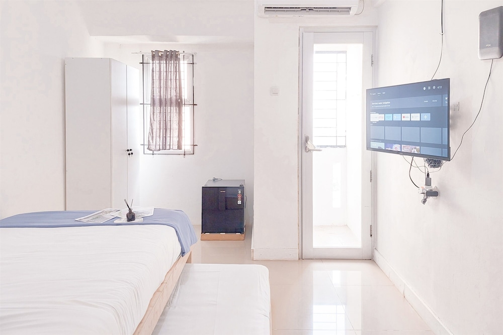 Relaxing and Tidy Studio Urbantown Serpong Apartment